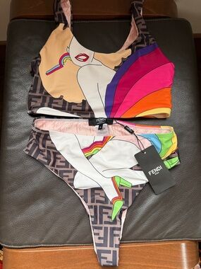 Graphic Rainbow Logo Bikini Set - Multicolor